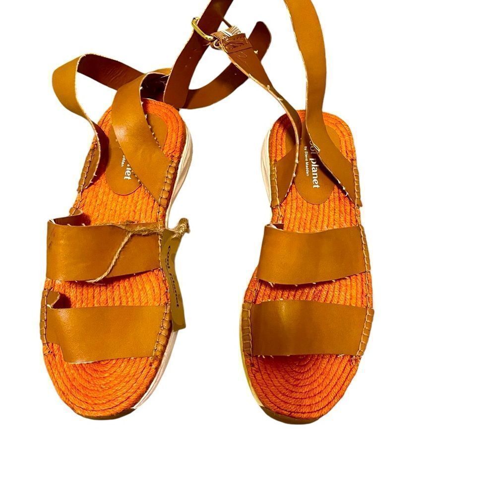 NWT Cool Planet Springs Flatforms from Steve Madden